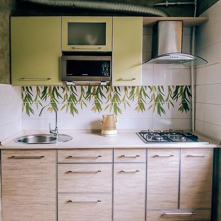 2 К Квартира Рядом Стадион Металлист М. Спортивная. Kharkiv Bagian luar foto